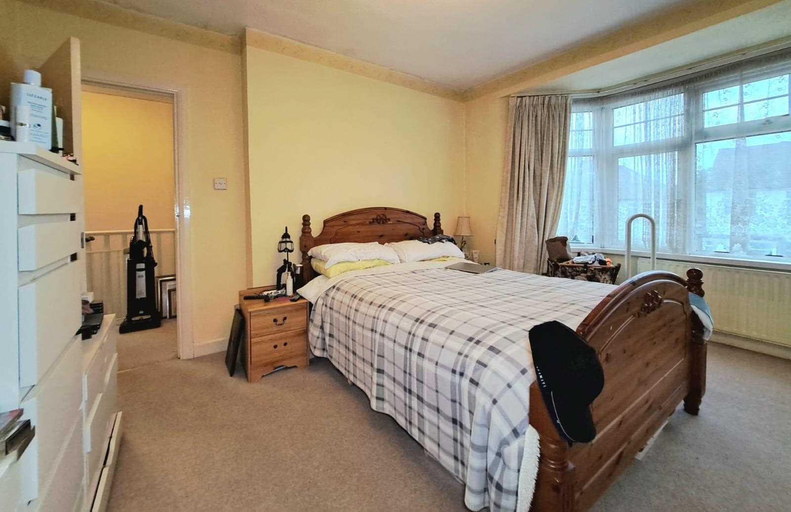 Manor Road - Picture 10