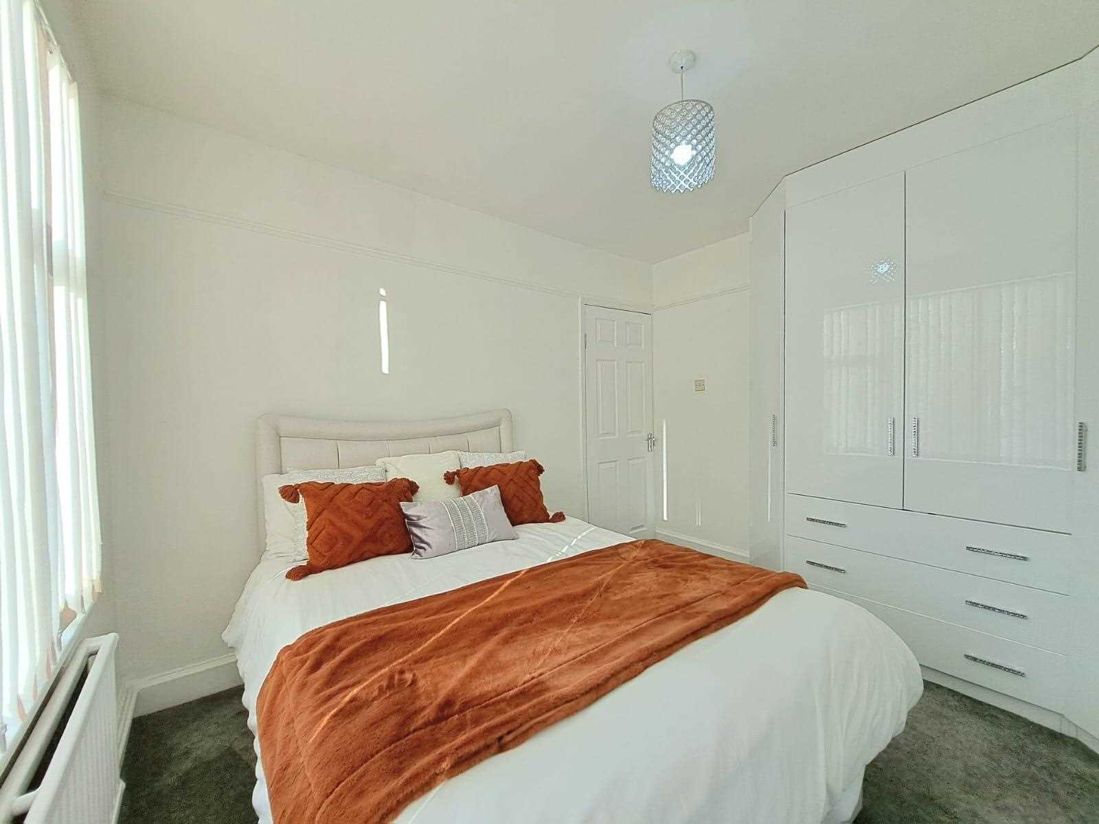 Whitefriars Avenue - Picture 10