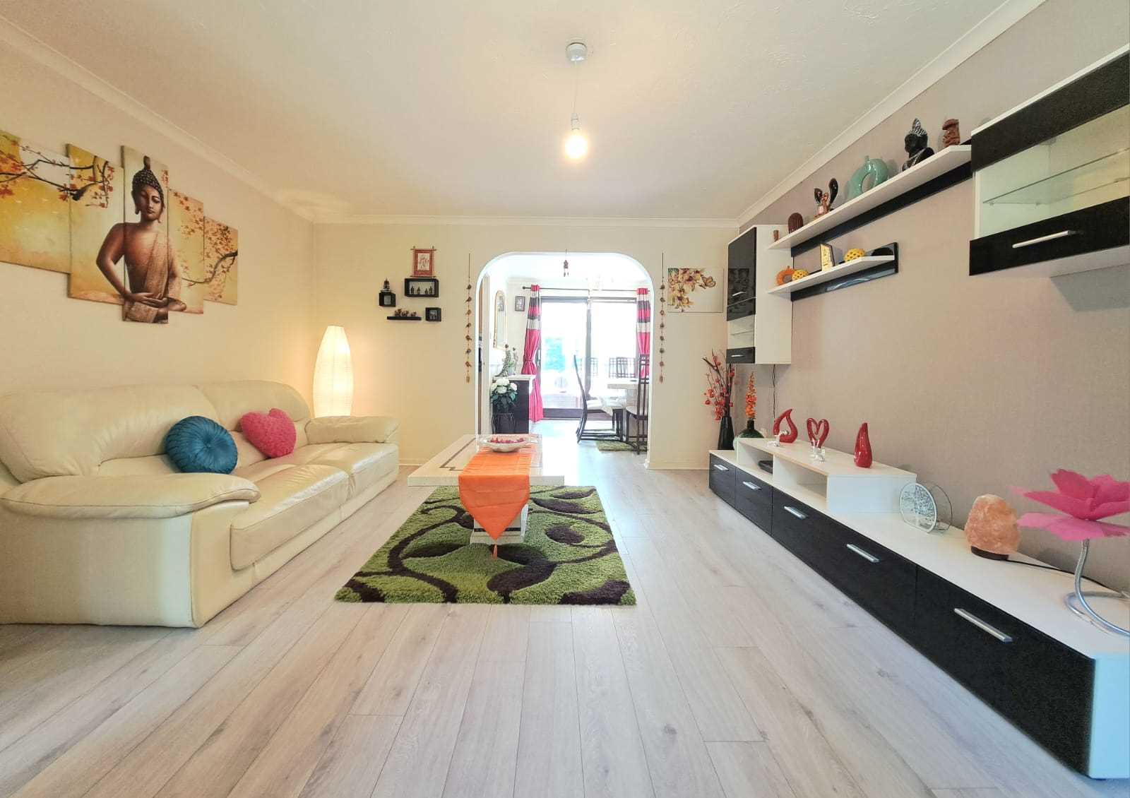 Adwell Drive, - Picture 3