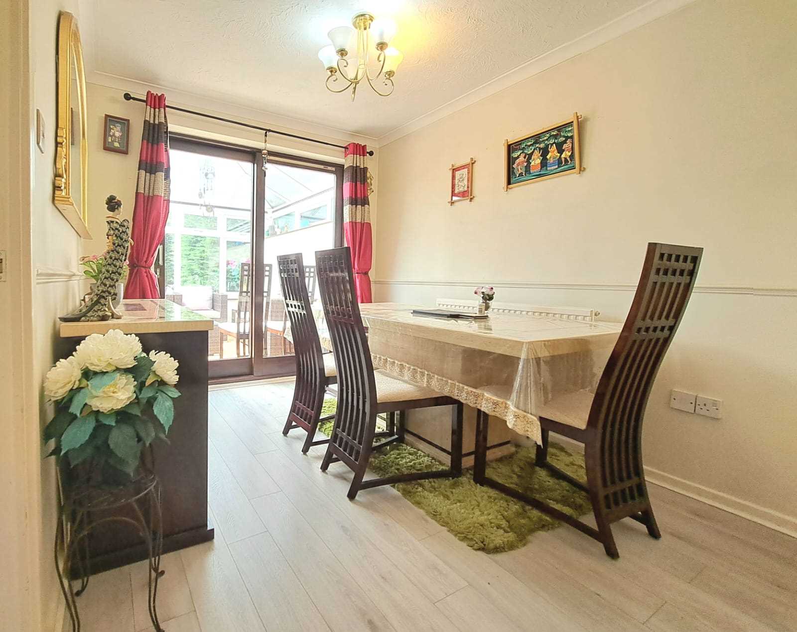 Adwell Drive, - Picture 6