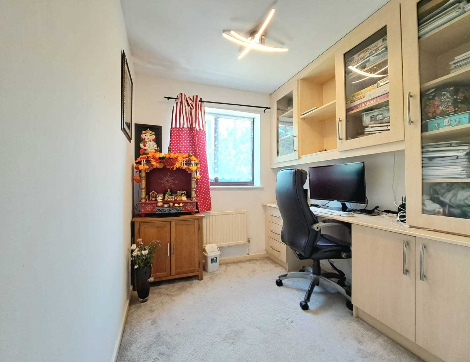 Adwell Drive, - Picture 21