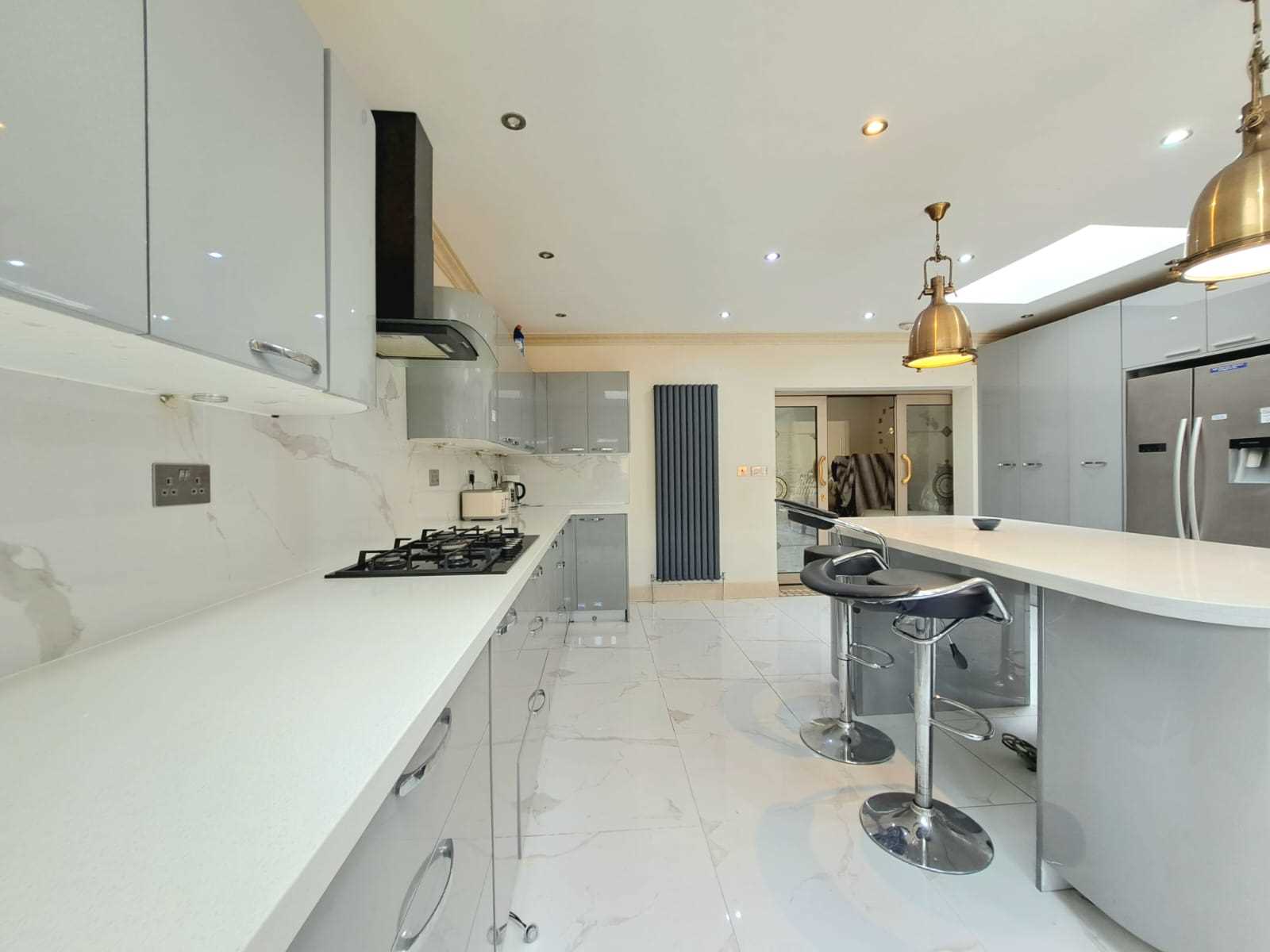 Fairlop Road - Picture 7
