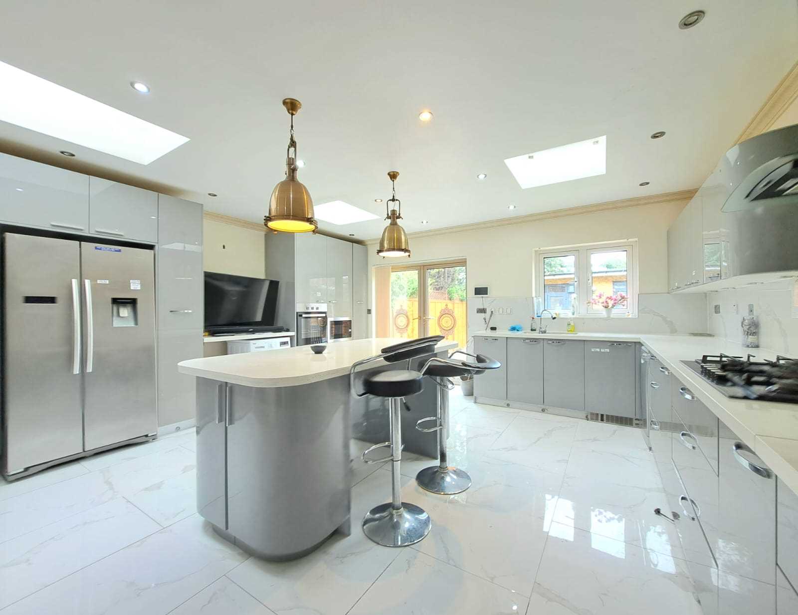 Fairlop Road - Picture 10
