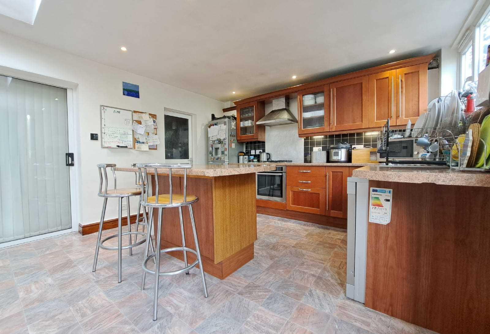 Birkbeck Avenue - Picture 9