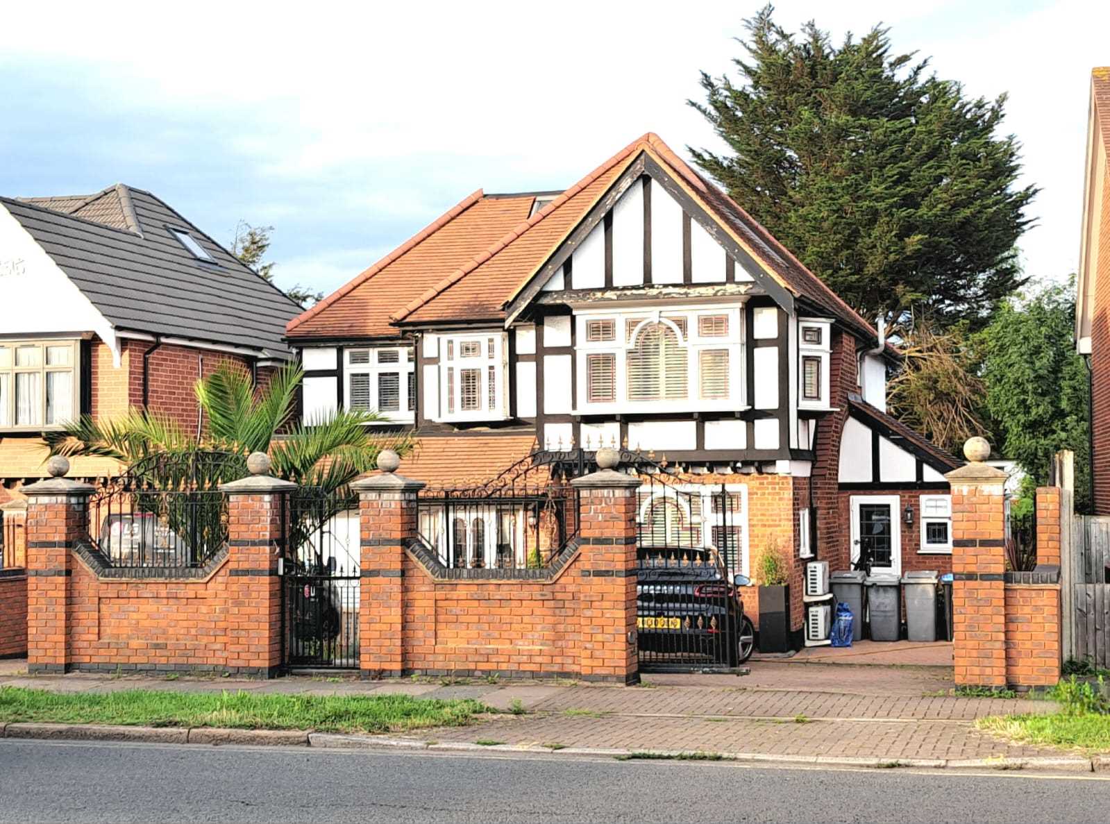 Watford Road - Picture 1