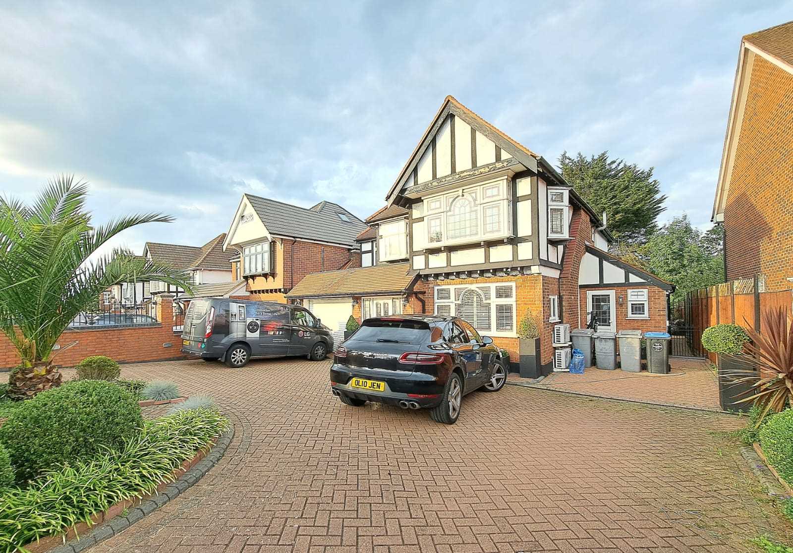 Watford Road - Picture 2