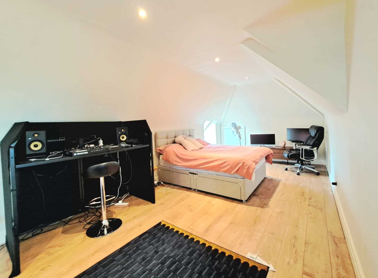 Watford Road - Picture 27