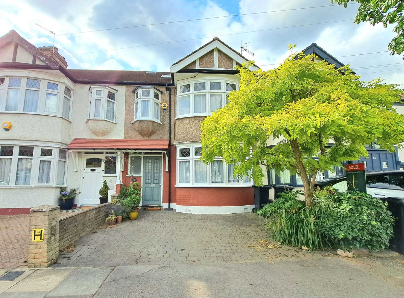 Fairlop Road - Picture 1
