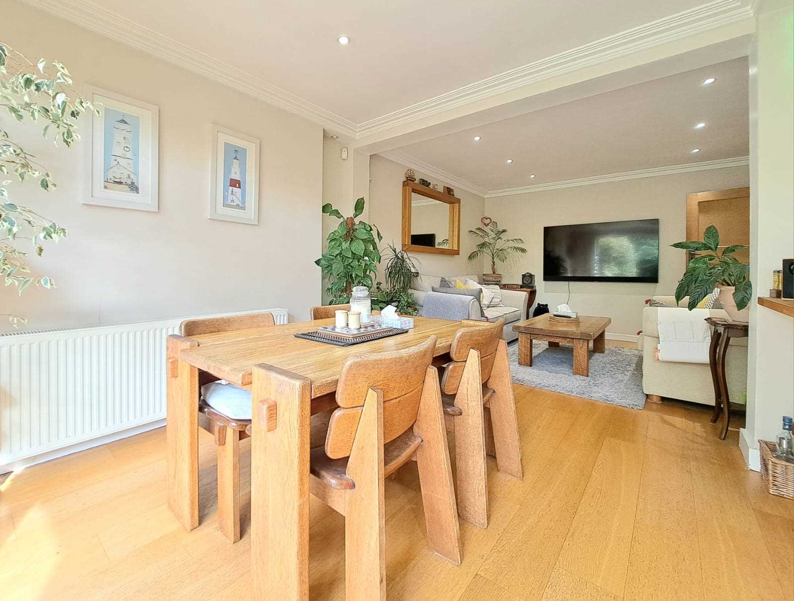 Fairlop Road - Picture 4