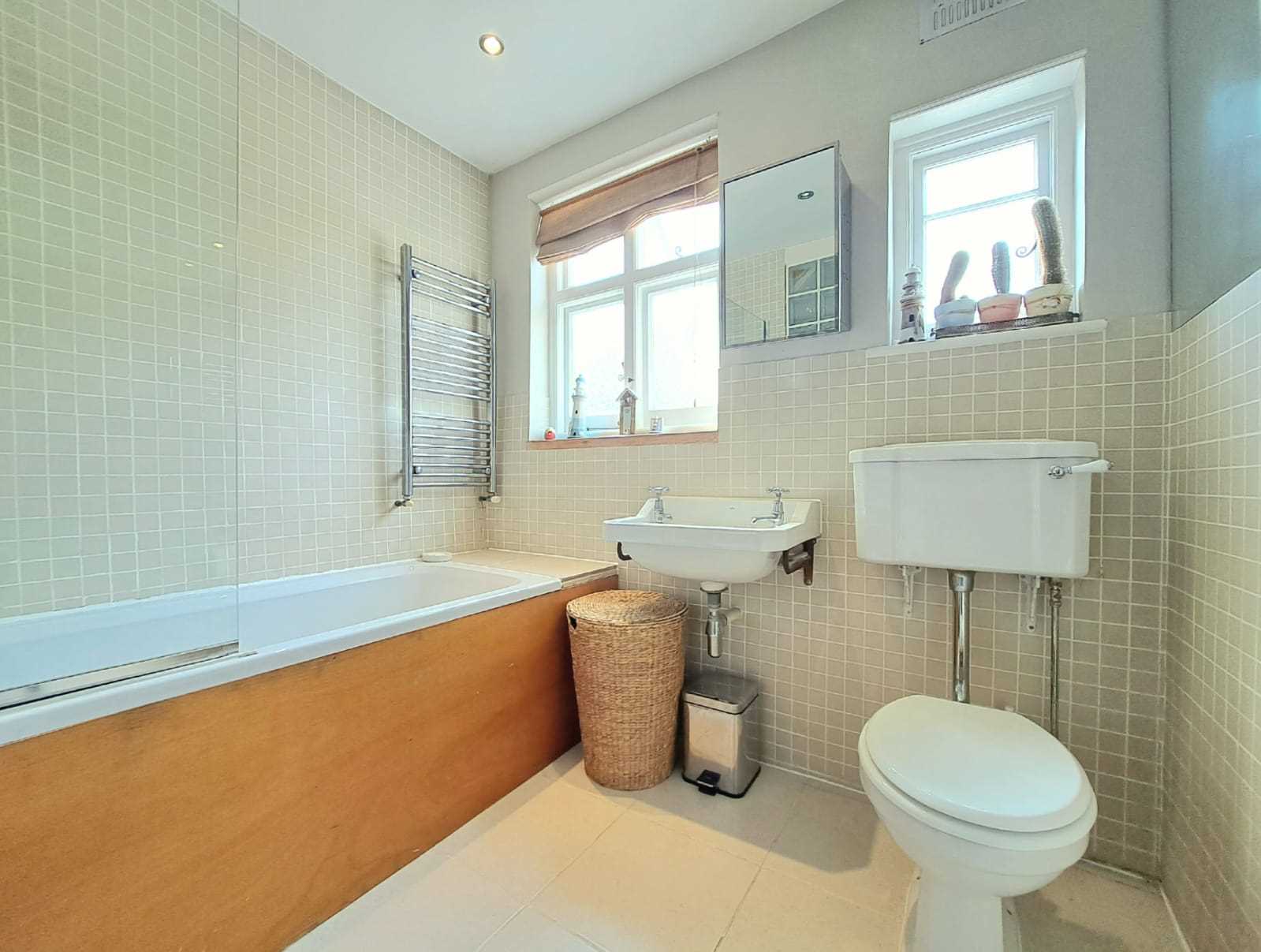 Fairlop Road - Picture 11