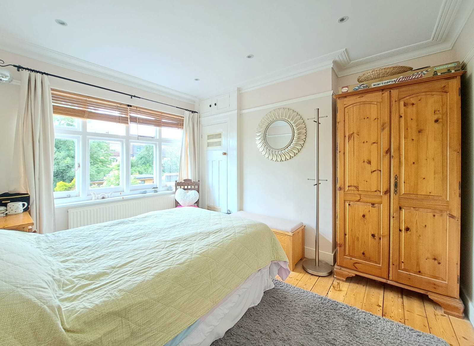 Fairlop Road - Picture 13