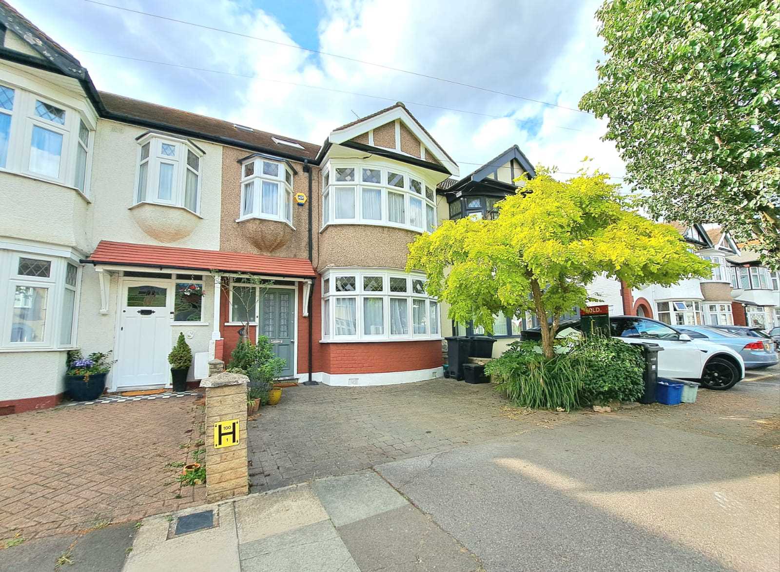 Fairlop Road - Picture 21