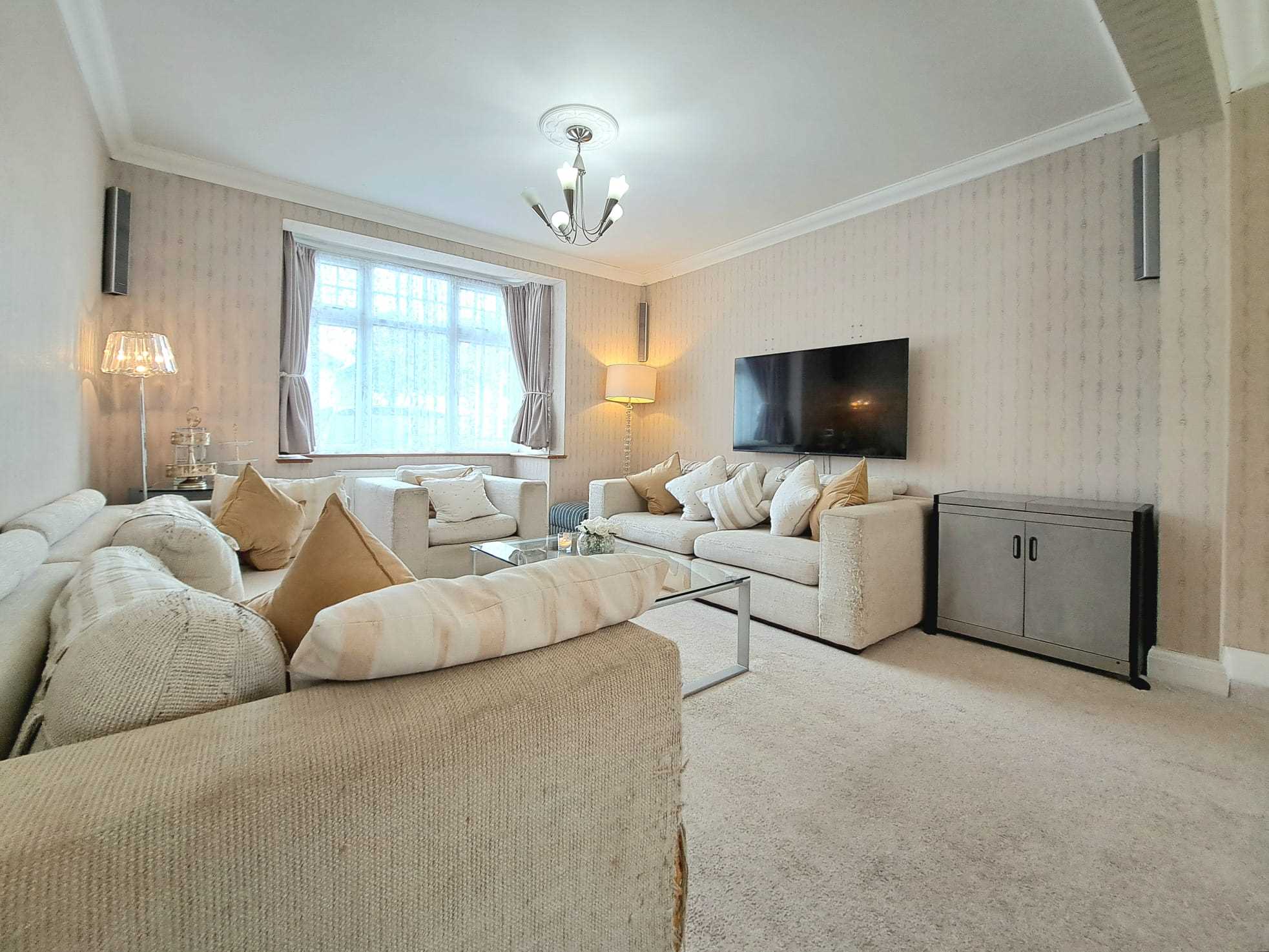 Braund Avenue - Picture 3