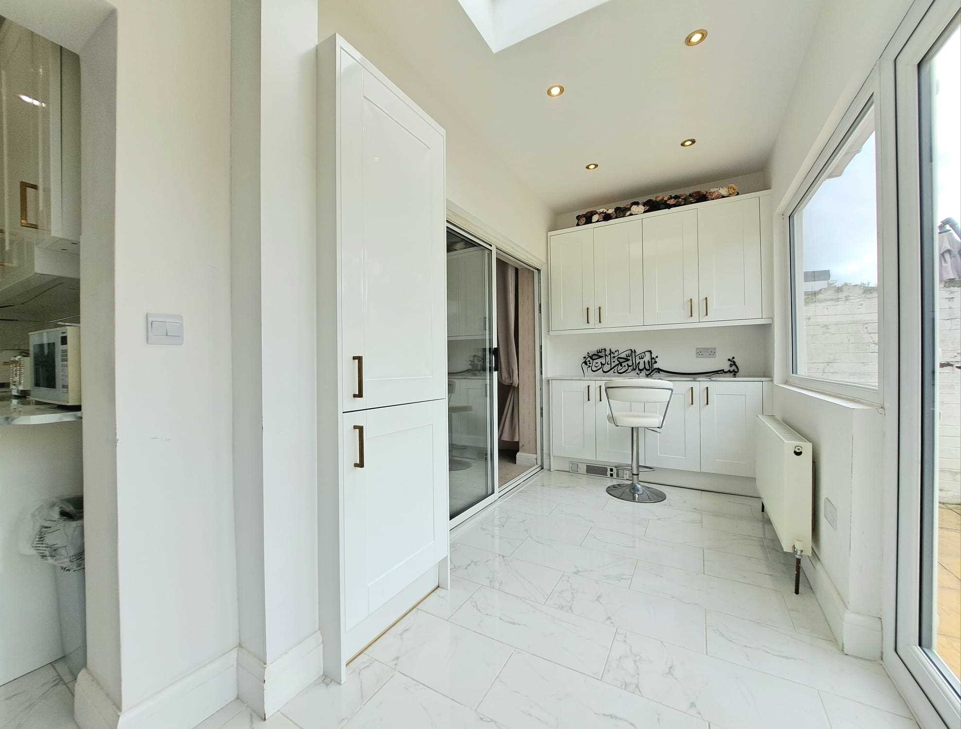 Braund Avenue - Picture 11