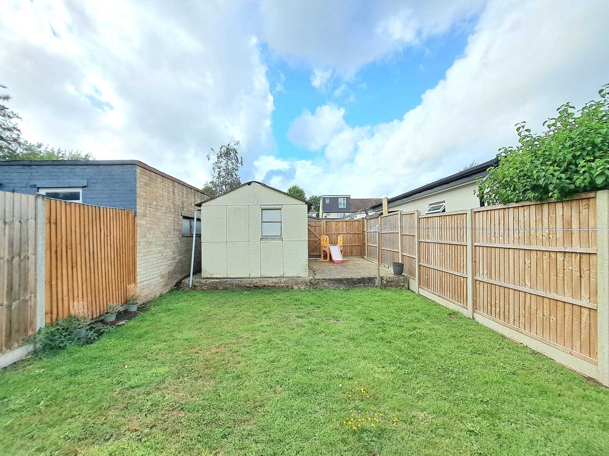 Braund Avenue - Picture 23