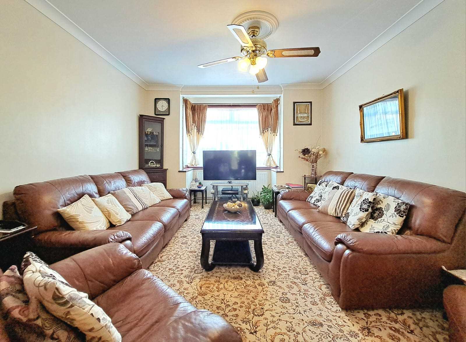 Birkbeck Avenue - Picture 2