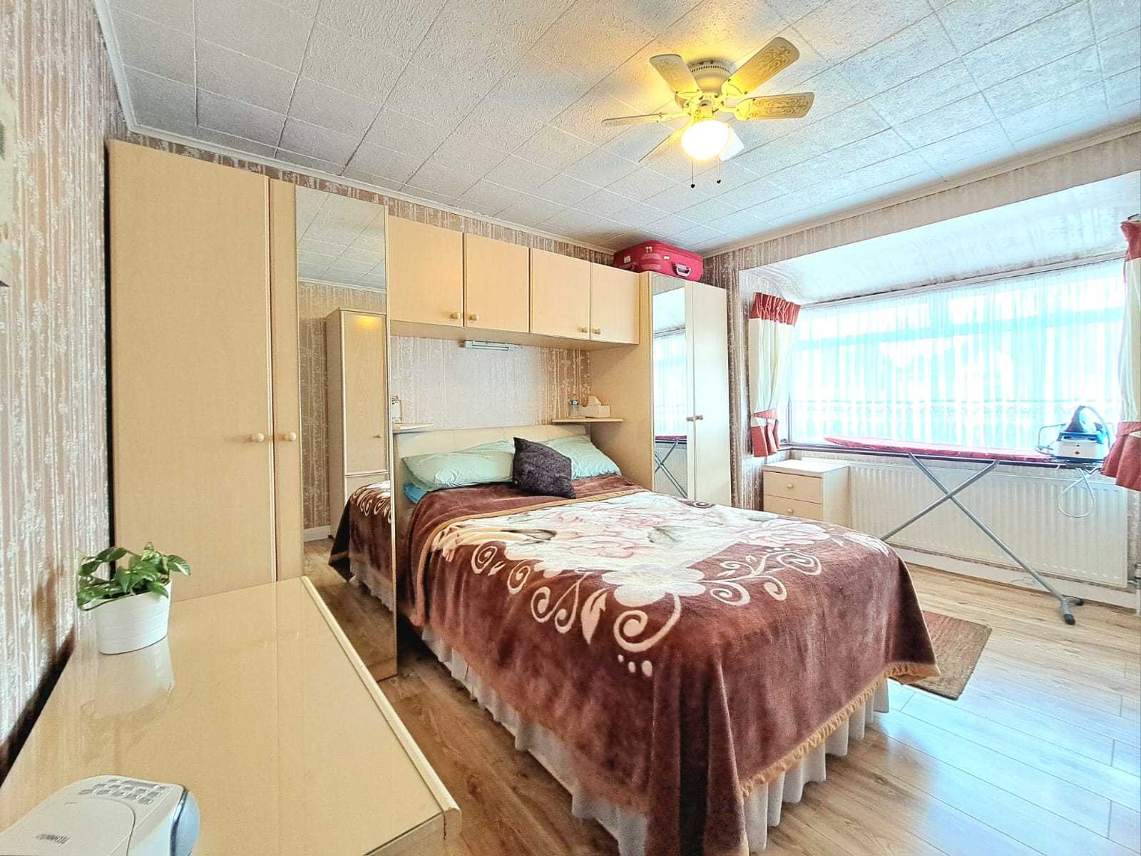 Birkbeck Avenue - Picture 9