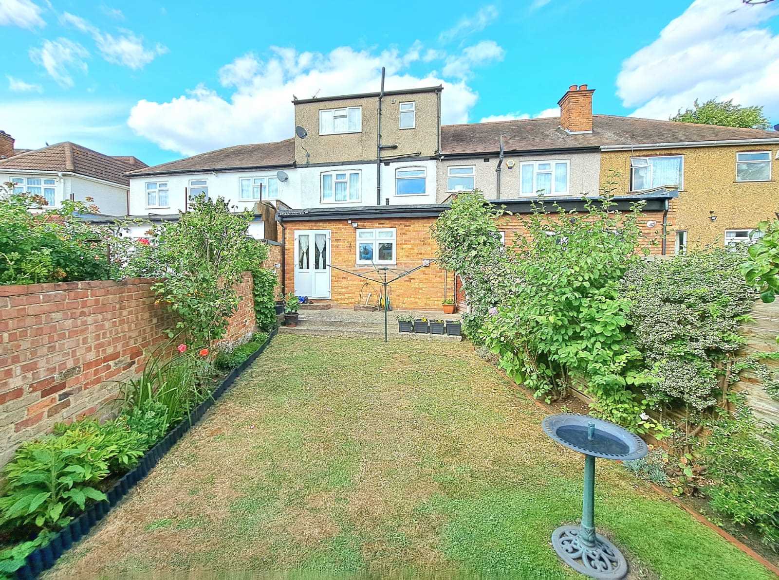 Birkbeck Avenue - Picture 16